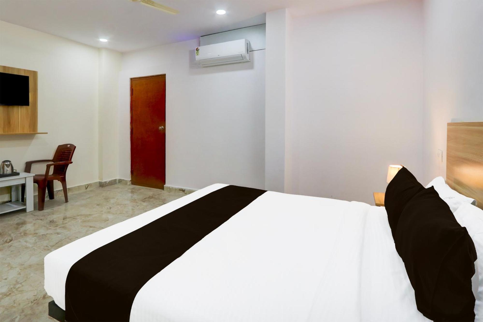 Hotel O Living Tree In Hyderabad Exterior photo